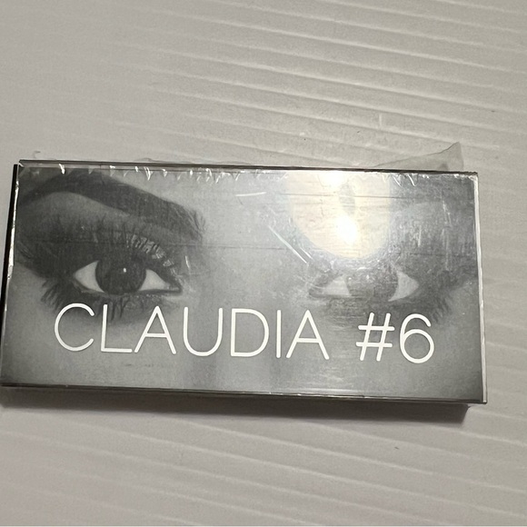 Huda Beauty Lashes Black Womens Claudia #6 - Picture 5 of 5